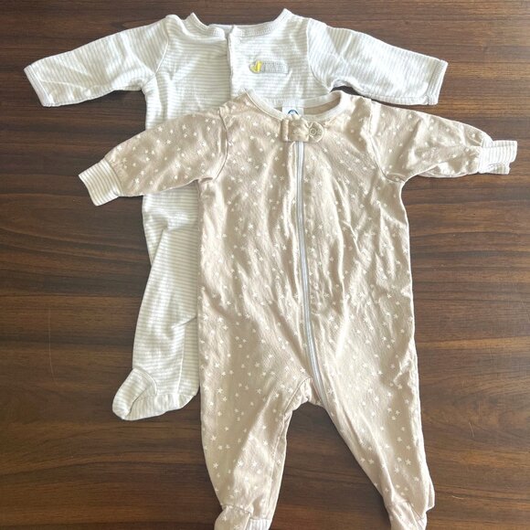 2 Pack | Carters | Gerber | Long Sleeve Footie Pajamas | Neutral Color | 3 month - Picture 1 of 11